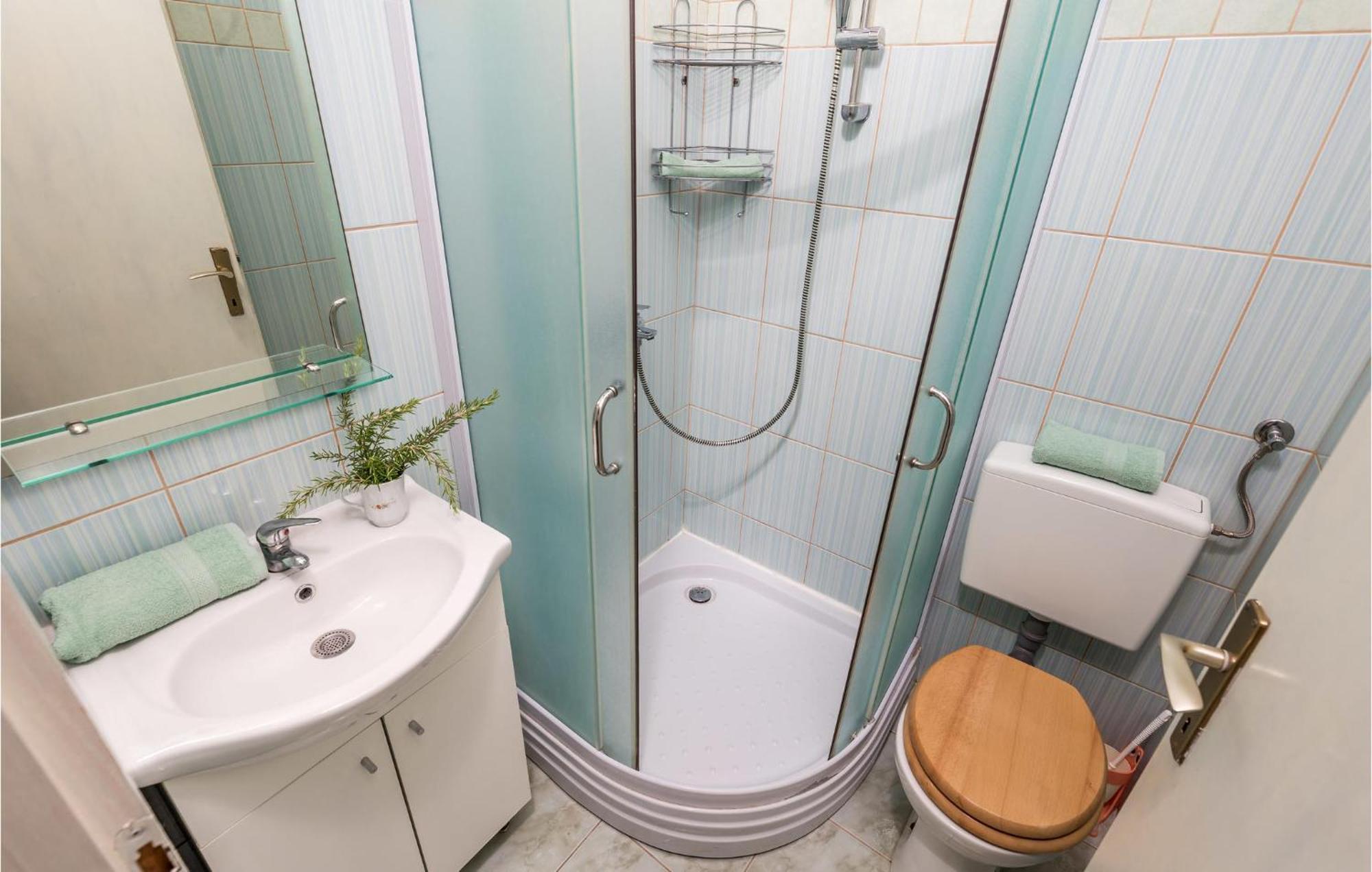 Beautiful Apartment In Potocnica With Wifi Borovići Buitenkant foto